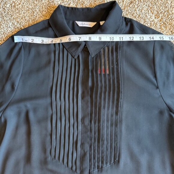 Reitmans sheer black blouse with front pleats and long sleeves, maybe go… - Picture 9 of 11
